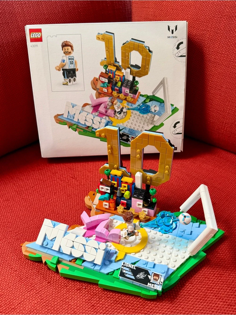 LEGO Lionel Messi - Soccer Highlights 43011 Complete with Messi minifig!